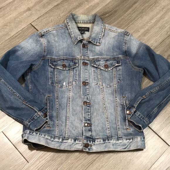 Lucky Brand “The Tomboy Trucker” Distressed Long Sleeve Vtg. Denim Jacket size L - Picture 8 of 10